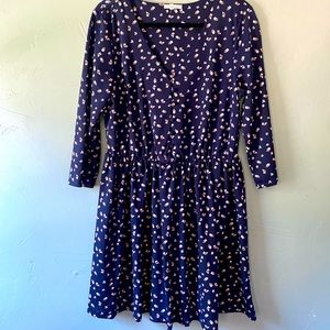 V-neck dress, with 3/4 sleeves and cinched waist, ditzy floral pattern, size XL